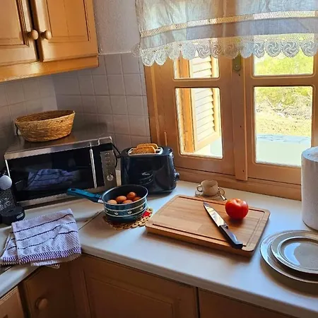 Aether House Hébergement de vacances Foiníkion