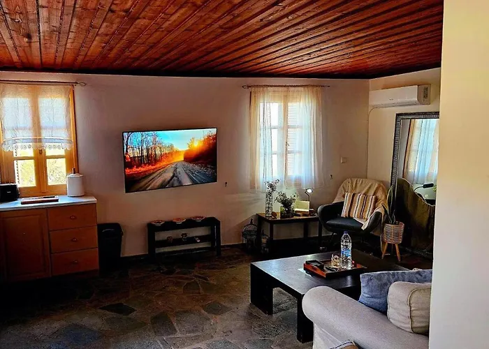 بيت للعطل Aether House